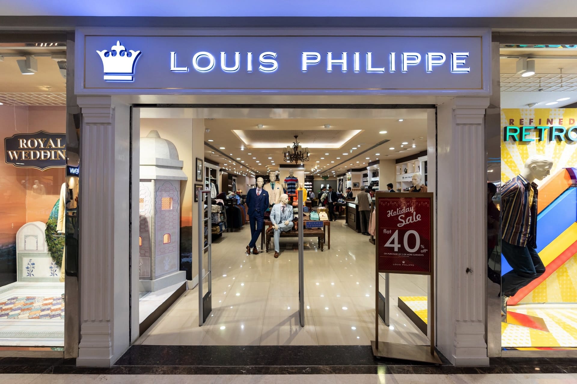 louis philippe store display